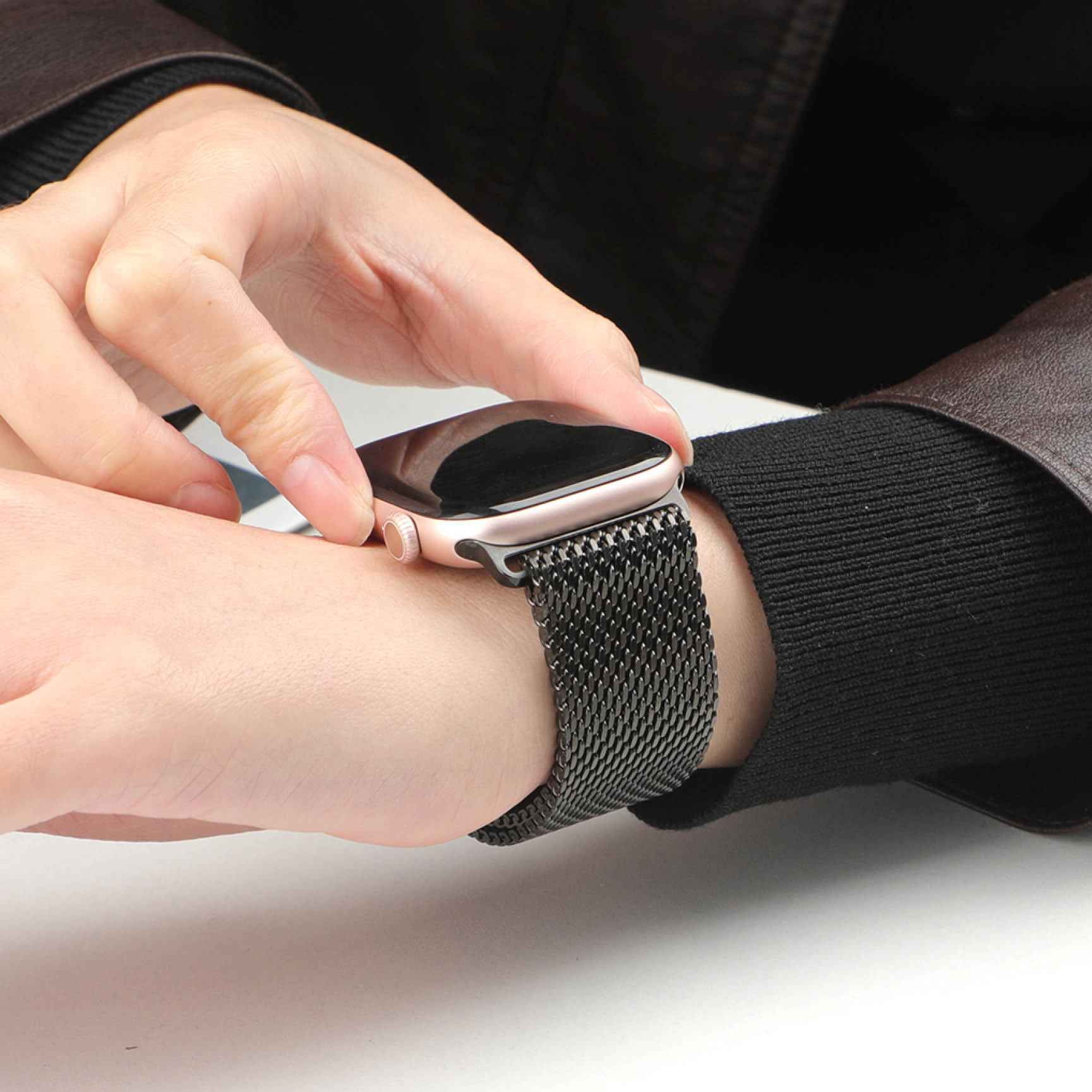 Gruby metalowy pasek do Apple  – Mesh Coil Strip recenzja i cena